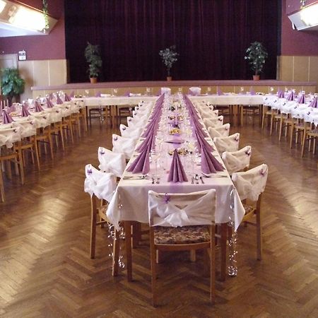Hotel Morava Jevicko Luaran gambar
