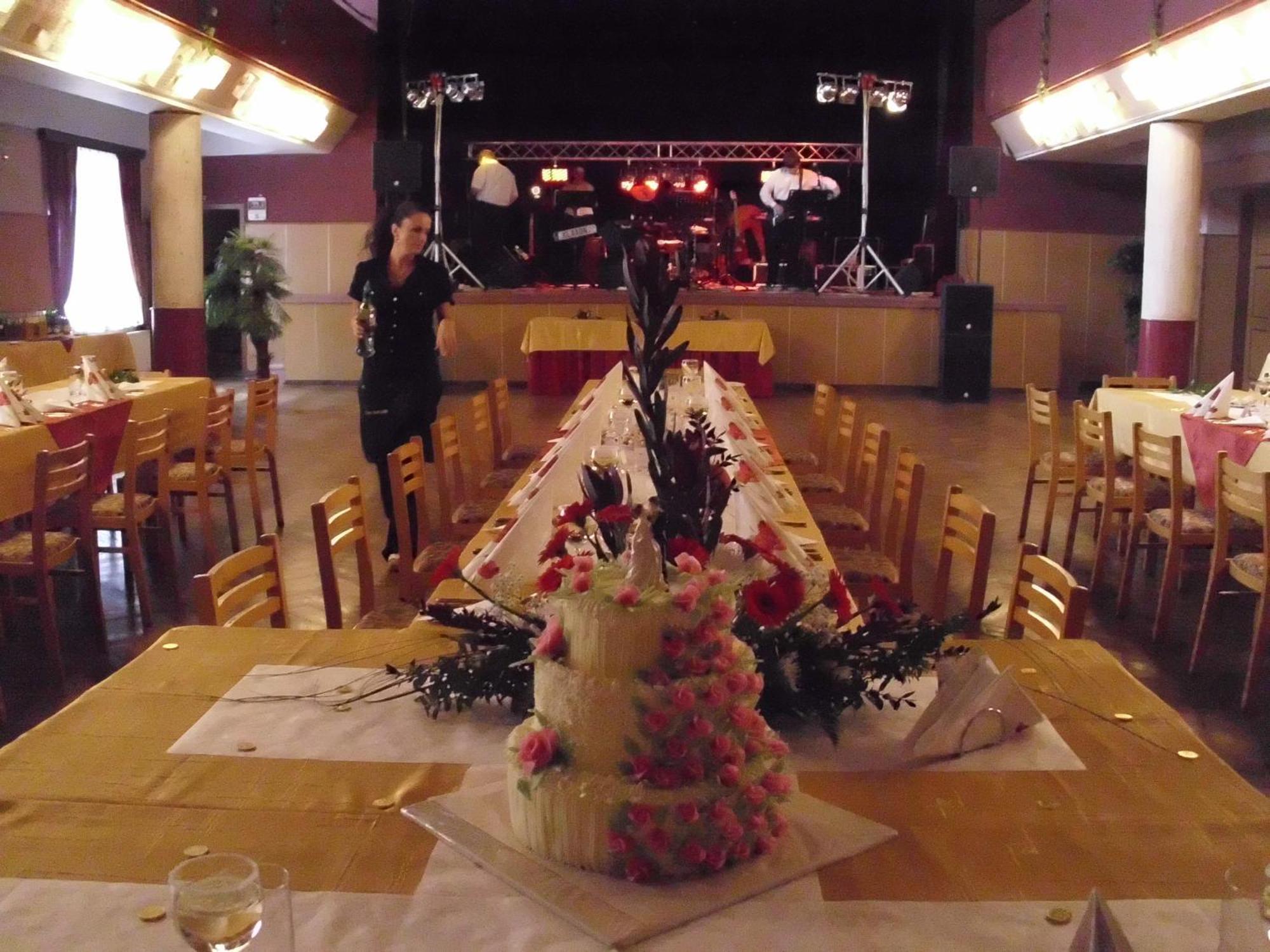 Hotel Morava Jevicko Luaran gambar