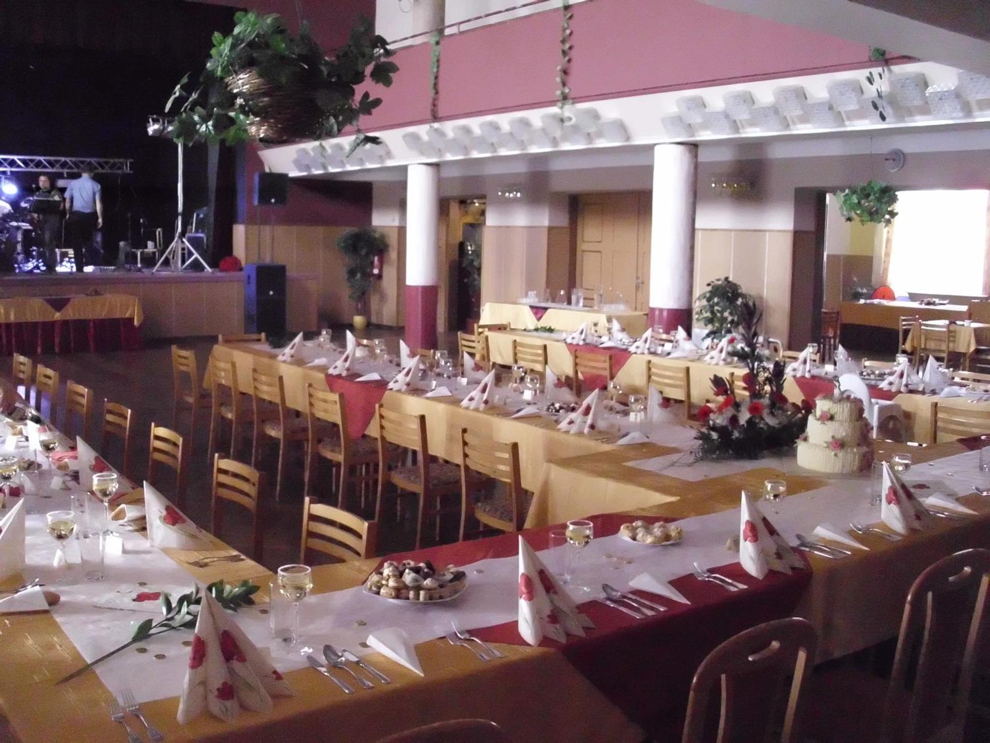 Hotel Morava Jevicko Luaran gambar